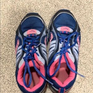 Saucony girls tennis shoes